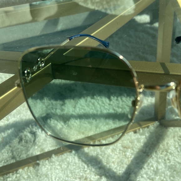 Gucci Sunglasses - Picture 4 of 4